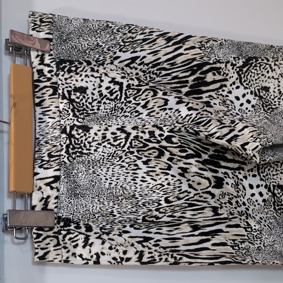 THE PEOPLE VS | Women's White/Black/Beige Animal Print Hi-Rise Flare Jeans - Picture 6 of 6